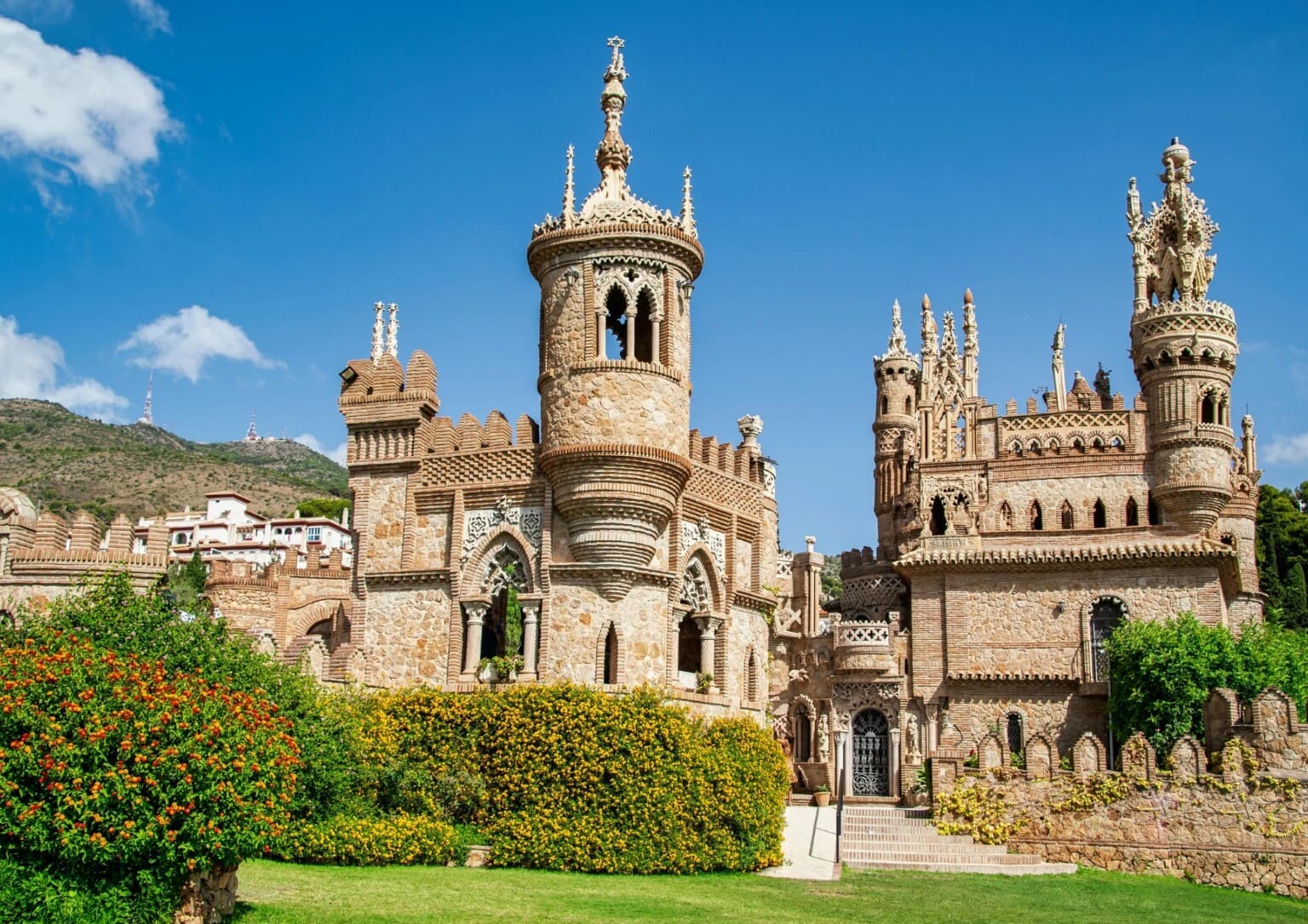 Le Castillo de Colomares à Benalmádena, château néo-mauresque sous le ciel bleu de la Costa del Sol